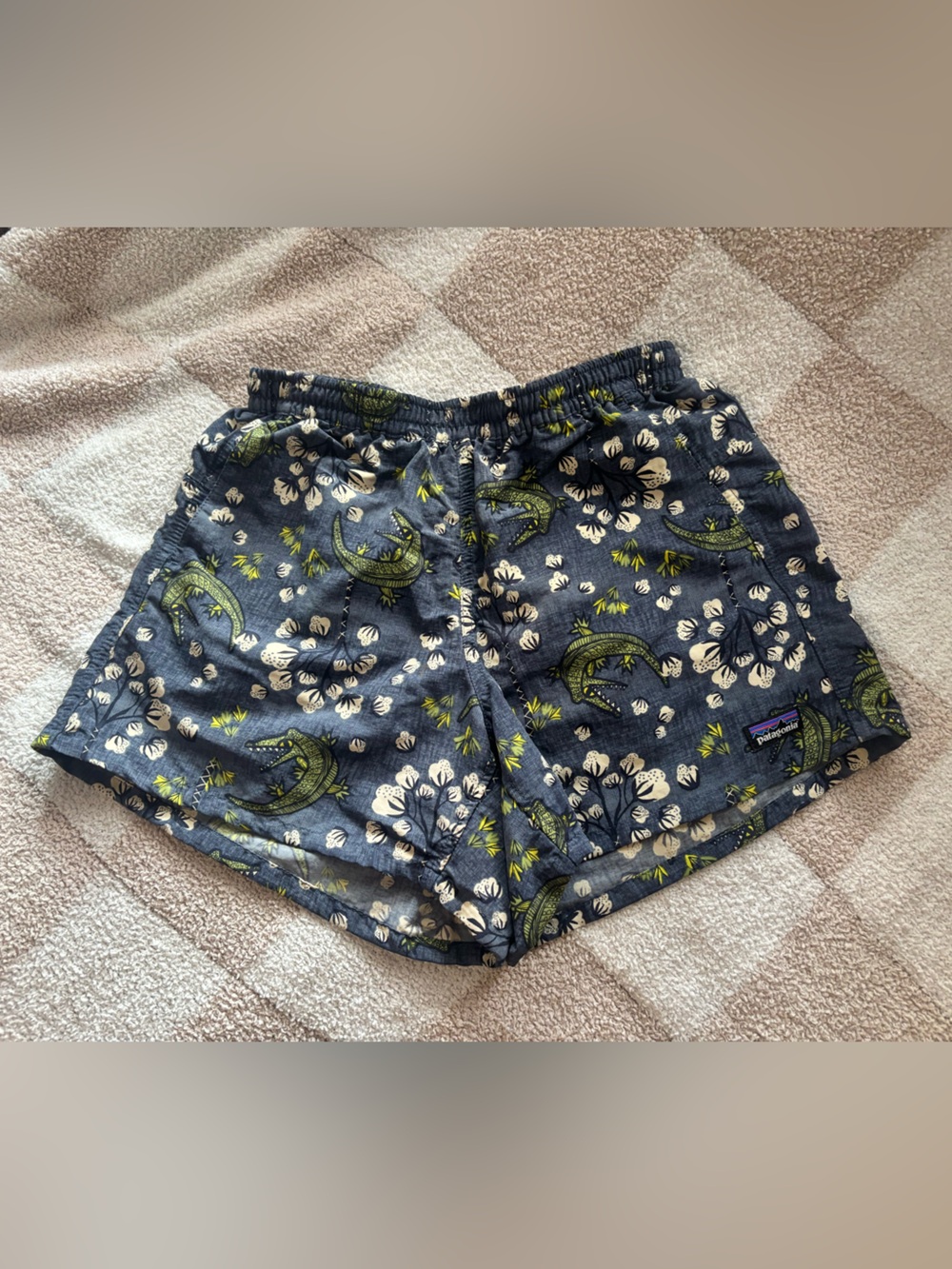 rare vintage patagonia baggies shorts gators after dark print XS